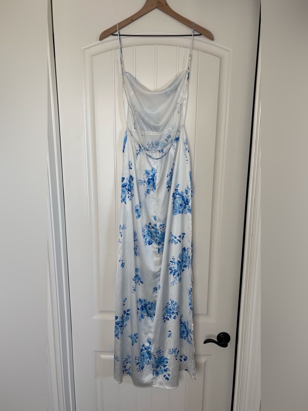 Lucy In The Sky White Blue Floral Satin Maxi Tank Dress Side Slits Women’s Small - Picture 4 of 15